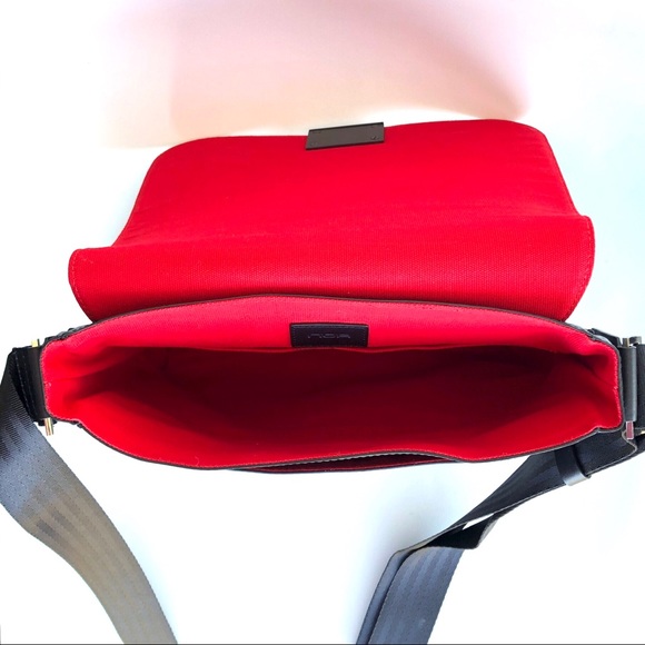 DISTRICT MESSENGER Graphite Canvas Crossbody Bag - Picture 6 of 6